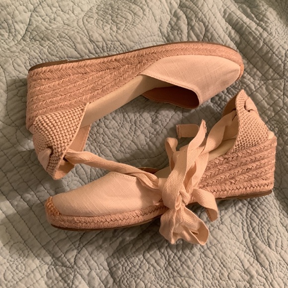 Espadrilles - Picture 6 of 7